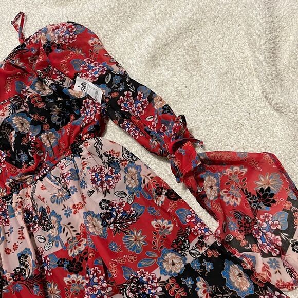 NWT- Charlotte Russe- XS. Off shoulder velvet floral print dress - Picture 4 of 9